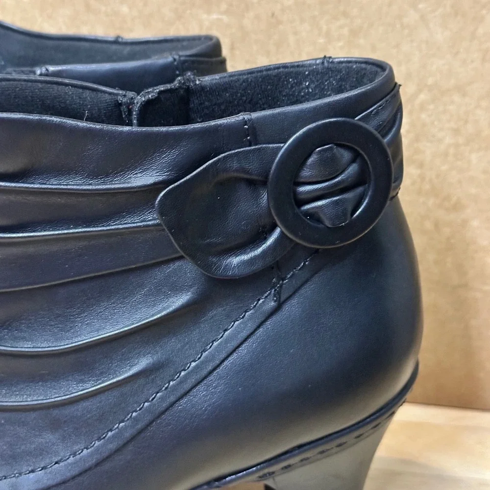 Cobb Hill Ankle Boots Women 8M Black Ruched Leather Buckle CA138BK Excellent